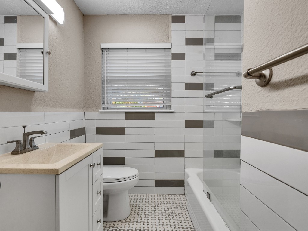 219 East Janisch Road Houston, TX 77022 - Photo 13 of 20