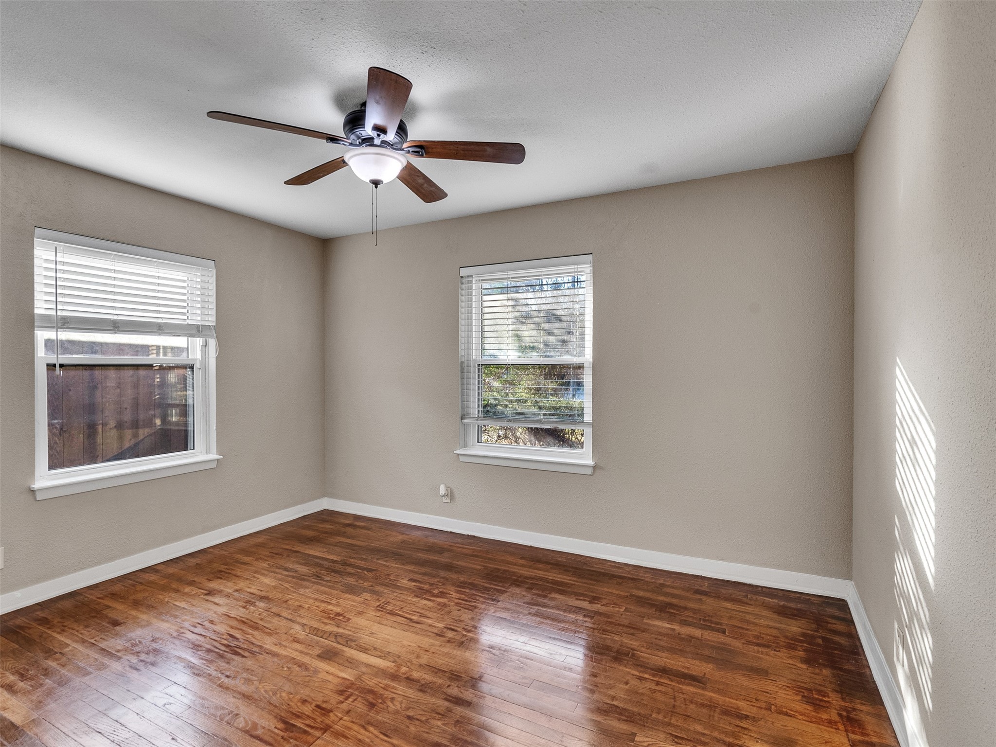 219 East Janisch Road Houston, TX 77022 - Photo 15 of 20