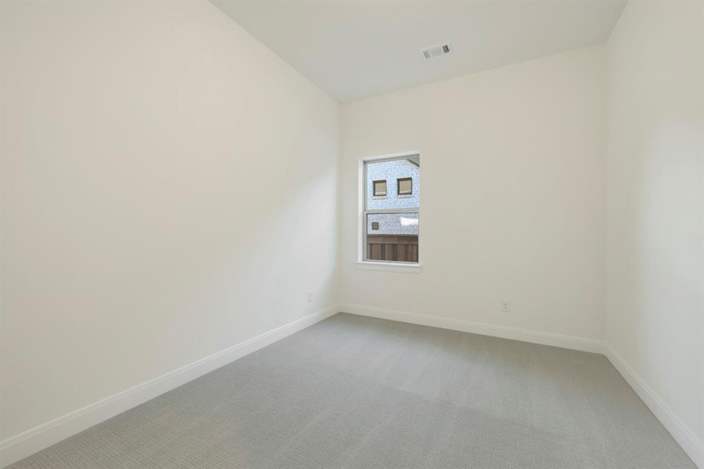 1941 Foothill Road Rockwall, TX 75087 - Photo 13 of 37 a view of a room