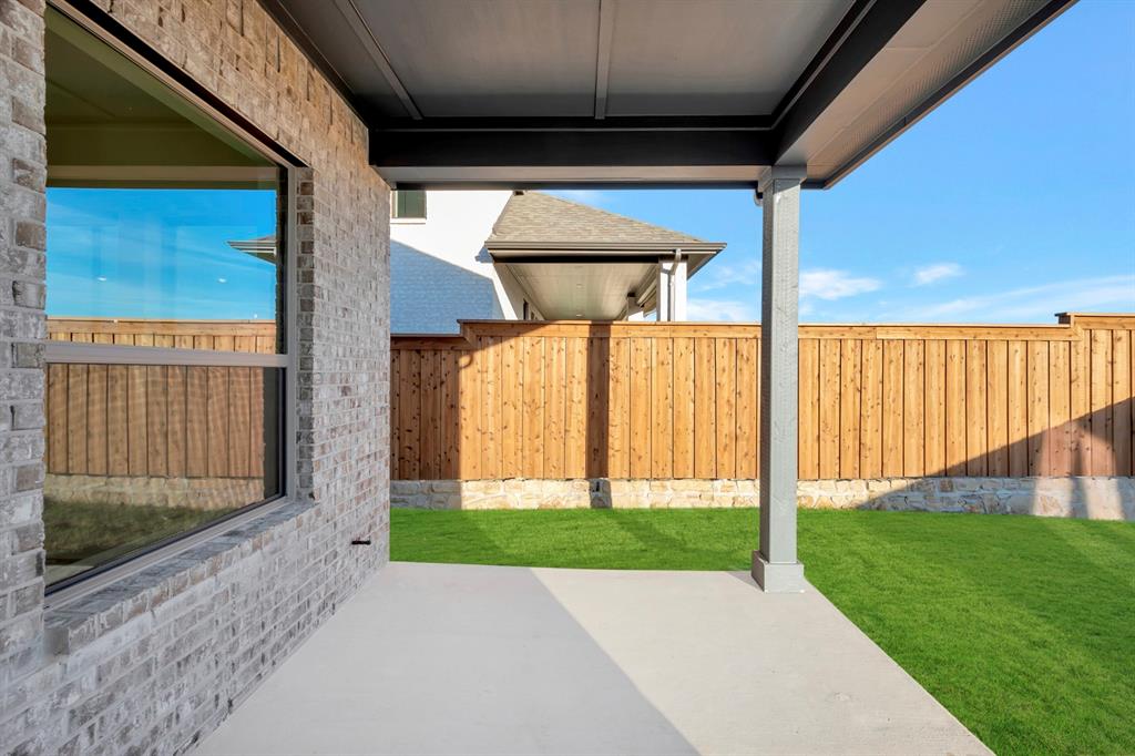 1941 Foothill Road Rockwall, TX 75087 - Photo 4 of 37 a view of a house with backyard