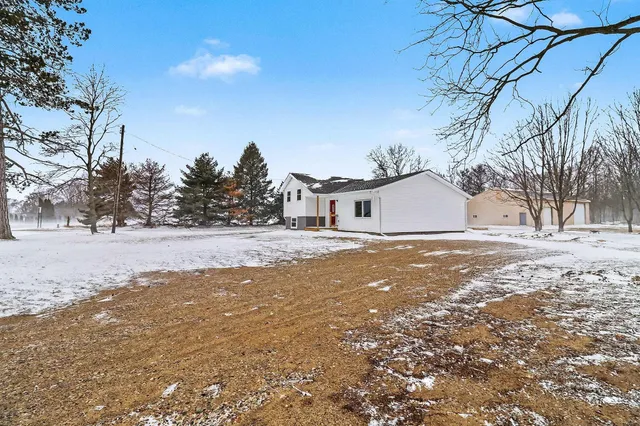 $259,900 | 3494 Covert Road, Leslie, MI 49251