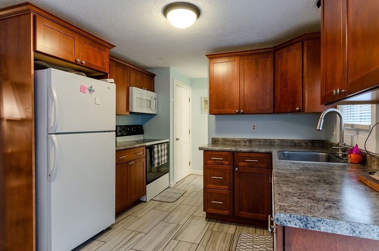 26 R Juniper Road, Unit R Derry, NH 03038 - Photo 5 of 32