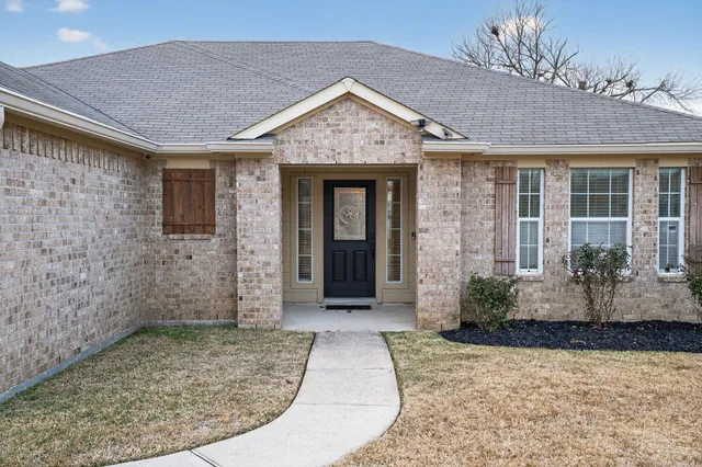 $265,000 | 12325 Green Ridge Drive, Willis, TX 77318
