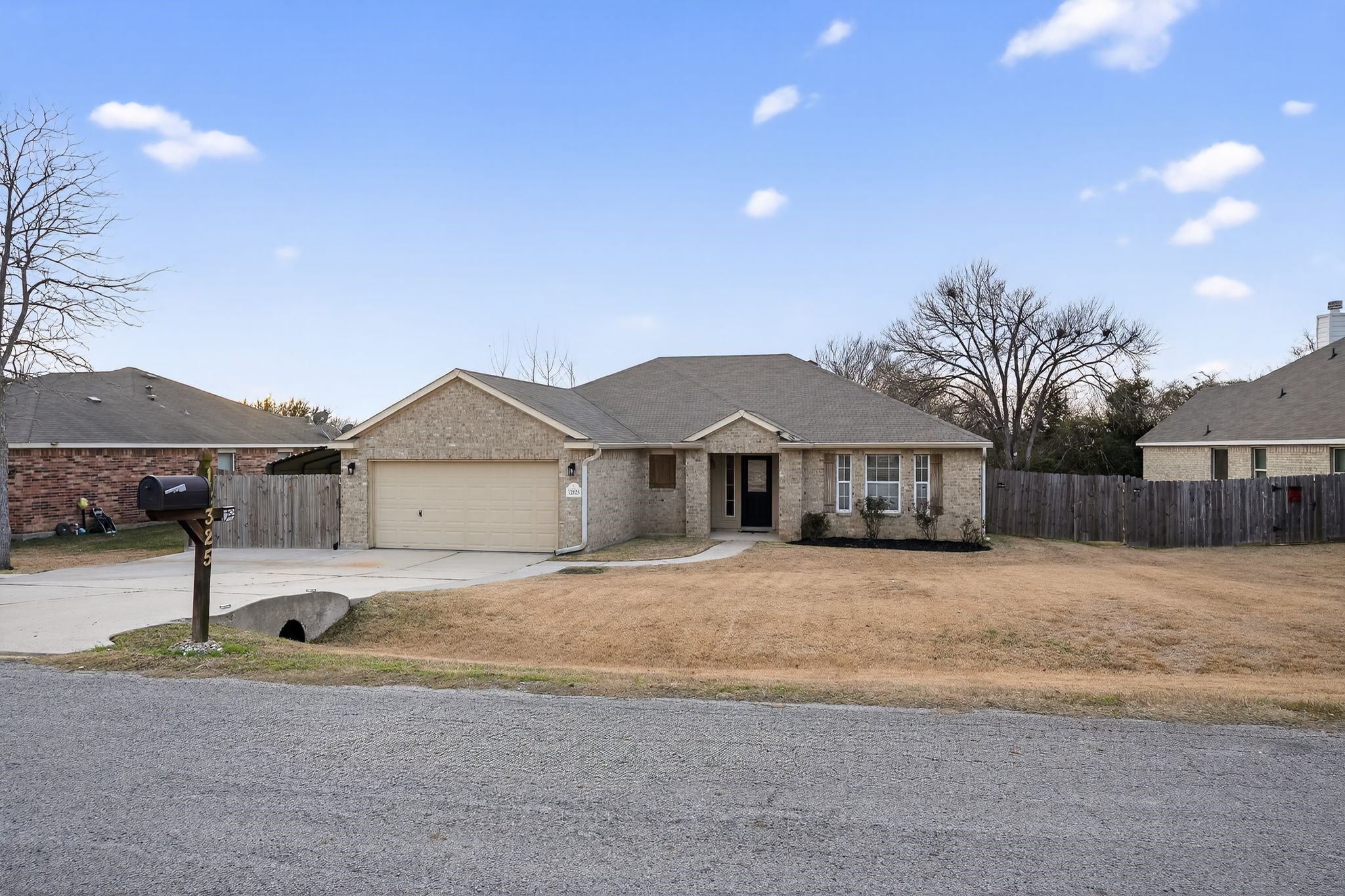 12325 Green Ridge Drive Willis, TX 77318 - Photo 4 of 33