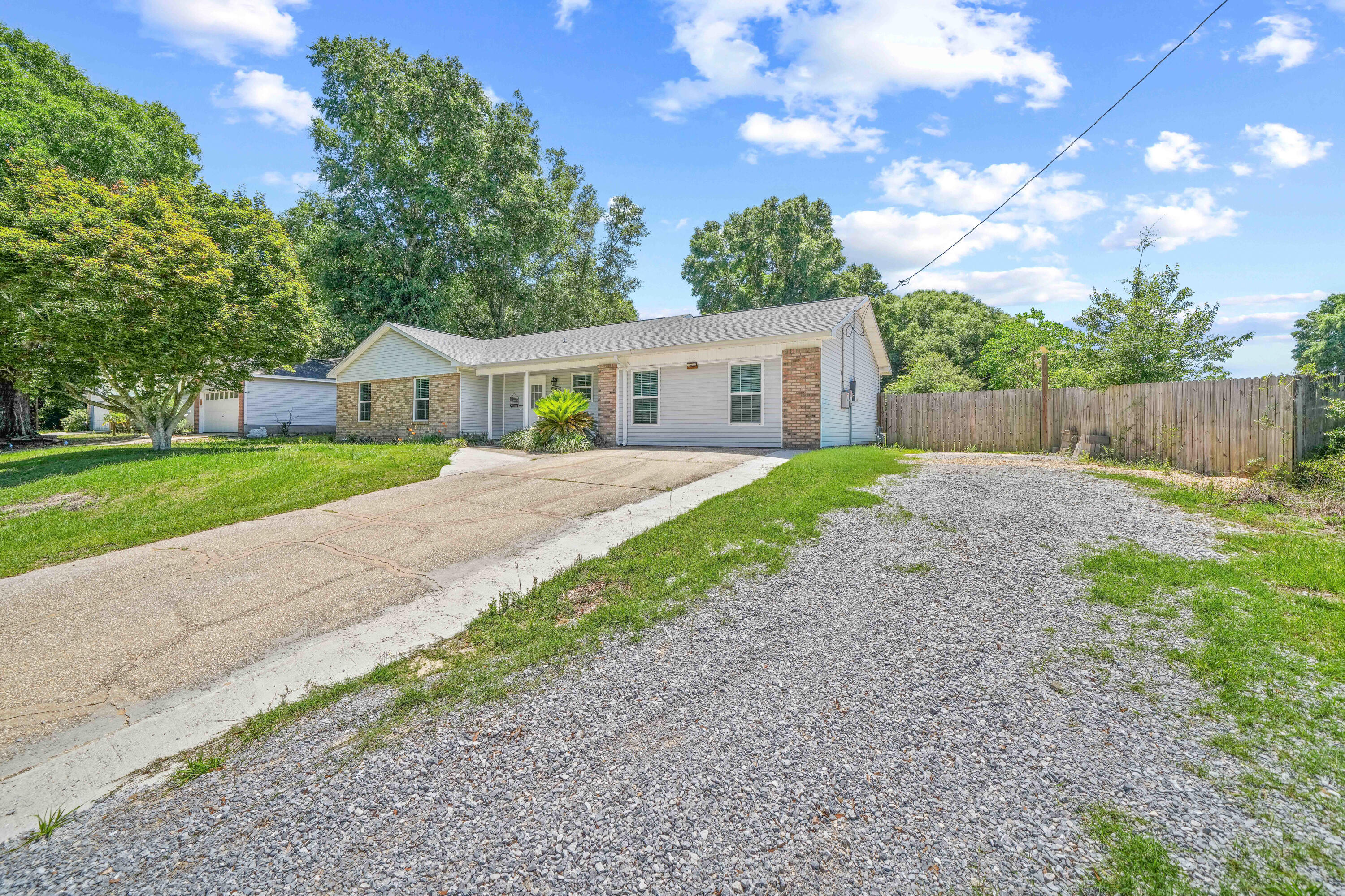 3010 Windsor Circle Crestview, FL 32539 - Photo 2 of 46 untitled-06752