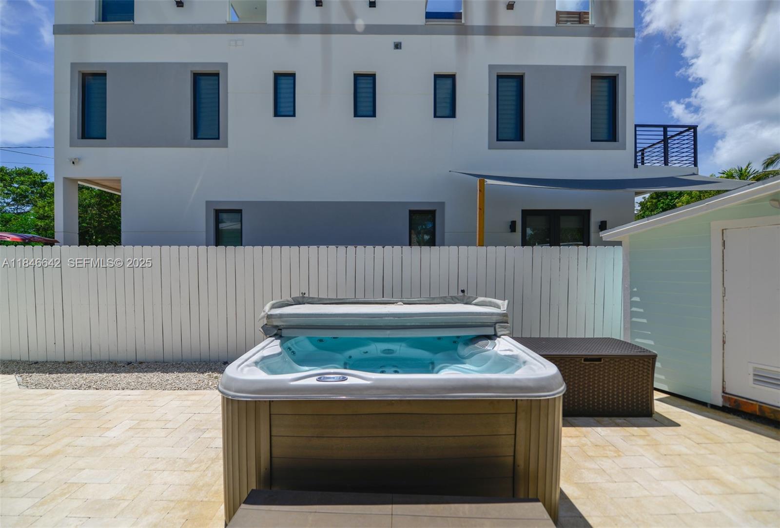 11 Mockingbird Road Key Largo, FL 33037 - Photo 39 of 44 a outdoor space with a fireplace