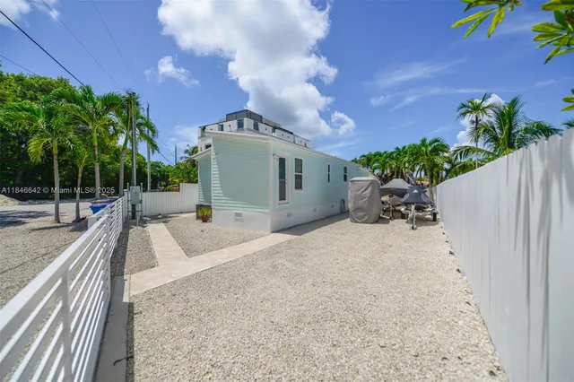 $649,000 | 11 Mockingbird Road, Key Largo, FL 33037