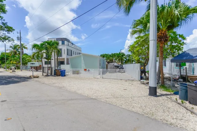 $649,000 | 11 Mockingbird Road, Key Largo, FL 33037