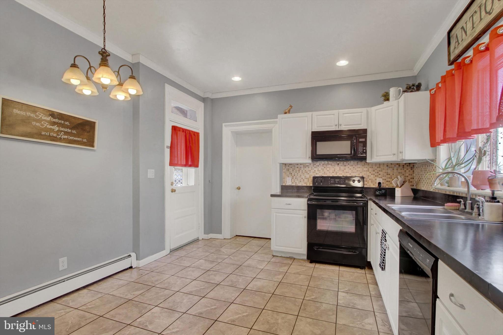 102 North Queen Street Littlestown, PA 17340 - Photo 12 of 32