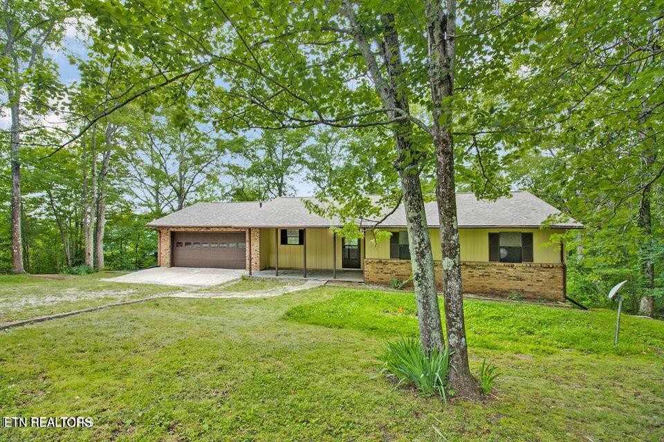 560 Yellow Cliff Estates Road Jamestown, TN 38556 - Photo 2 of 27 Gallery Image 2