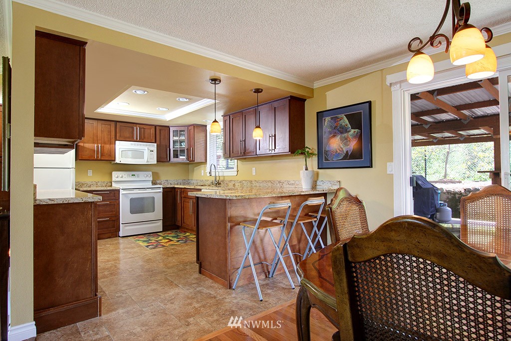 3502 Morris Avenue South Renton, WA 98055 - Photo 5 of 17