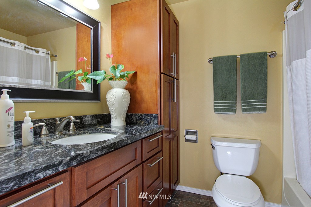3502 Morris Avenue South Renton, WA 98055 - Photo 9 of 17