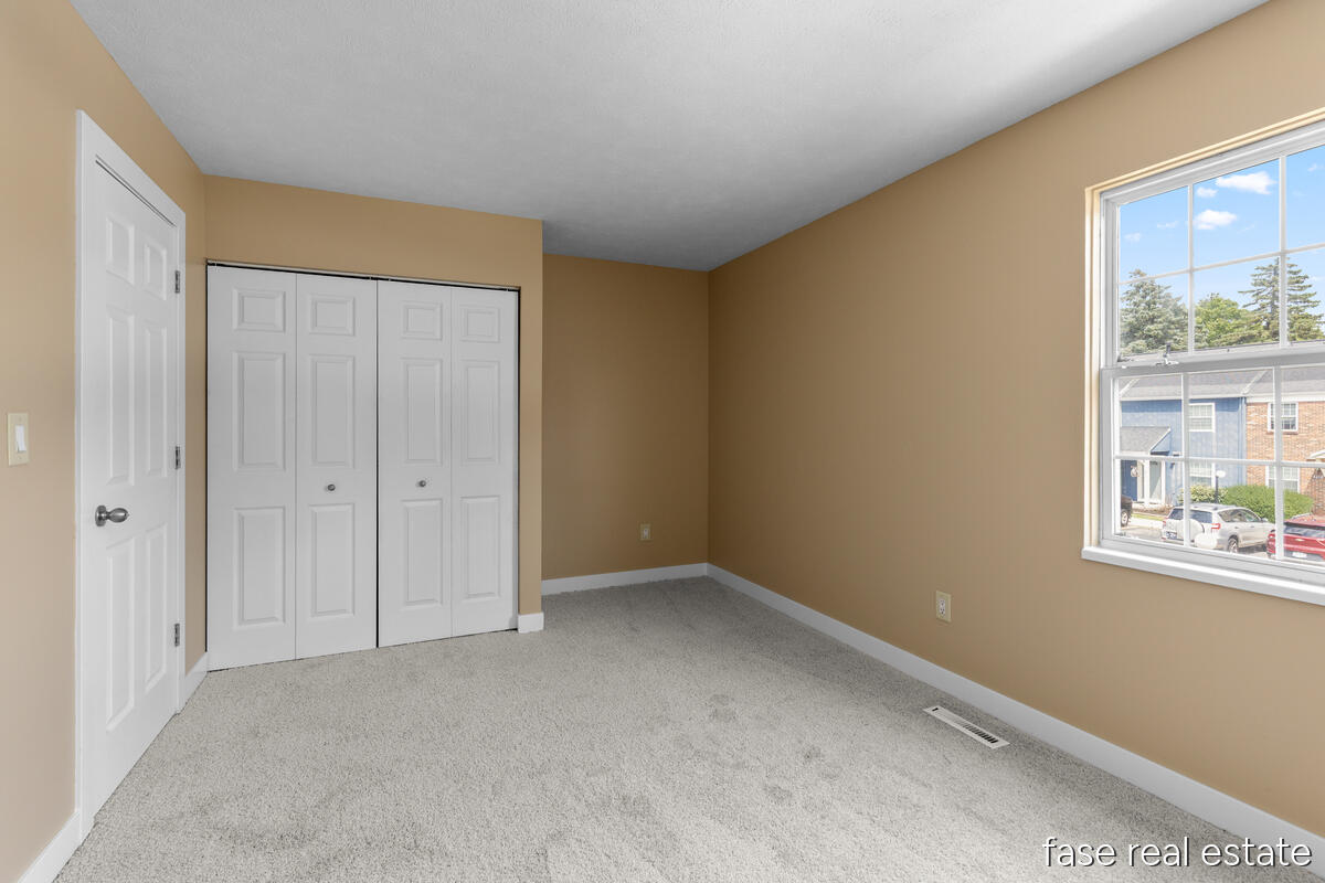 4605 Tabor Road Northwest Comstock Park, MI 49321 - Photo 12 of 23 4605-Tabor_012