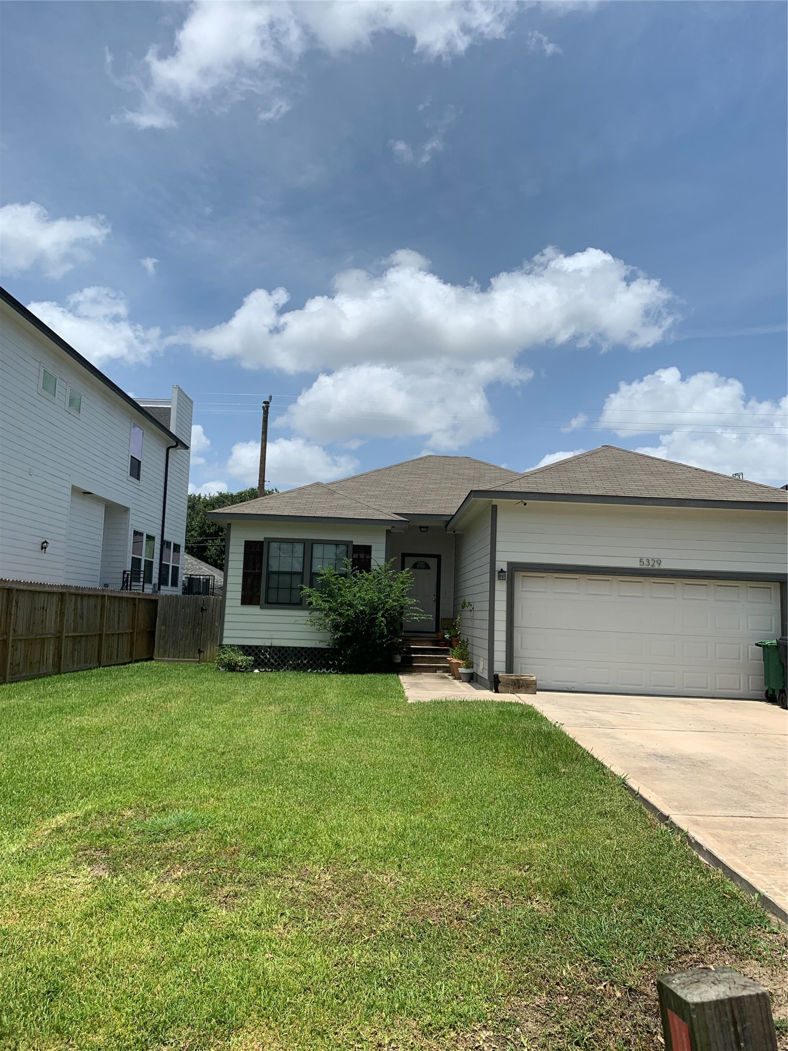 5329 Rue Street Houston, TX 77033 - Photo 1 of 14