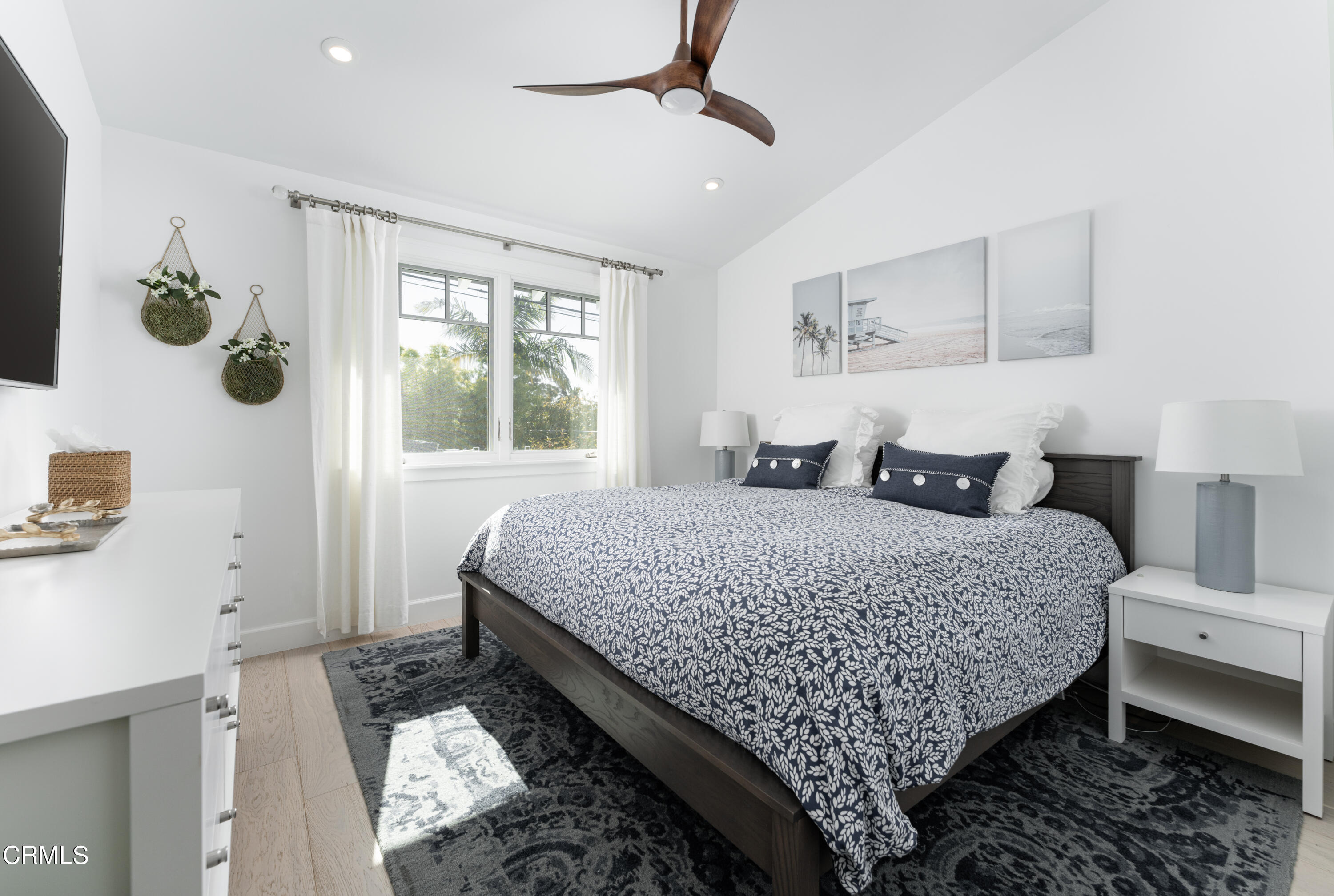 330 Salida Del Sol Santa Barbara, CA 93109 - Photo 26 of 39 a bedroom with bed and window