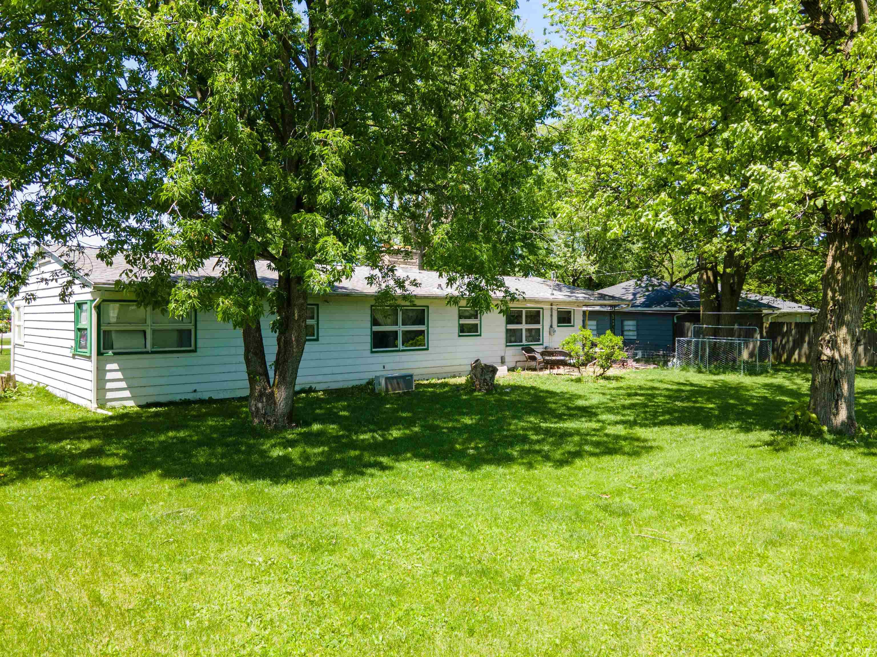 1202 North Sheridan Road Marion, IN 46952 - Photo 4 of 26