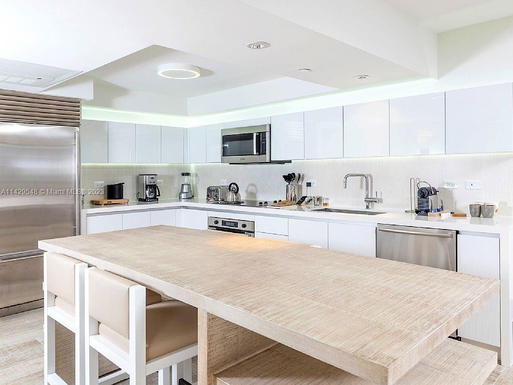 102 24th Street, Unit 1006 Miami Beach, FL 33139 - Photo 10 of 28