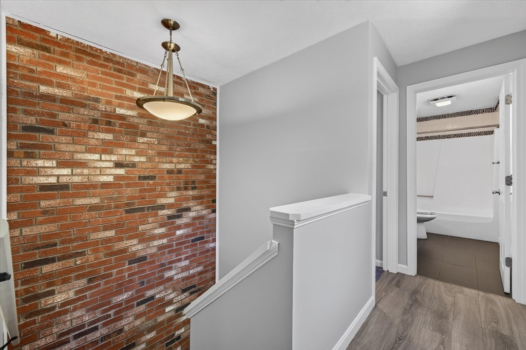 37 Breakneck Road Sturbridge, MA 01566 - Photo 18 of 41