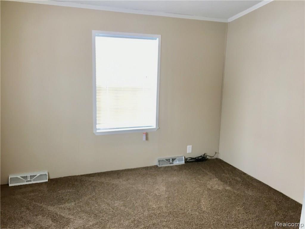 6393 East Atherton Road Burton, MI 48519 - Photo 12 of 18
