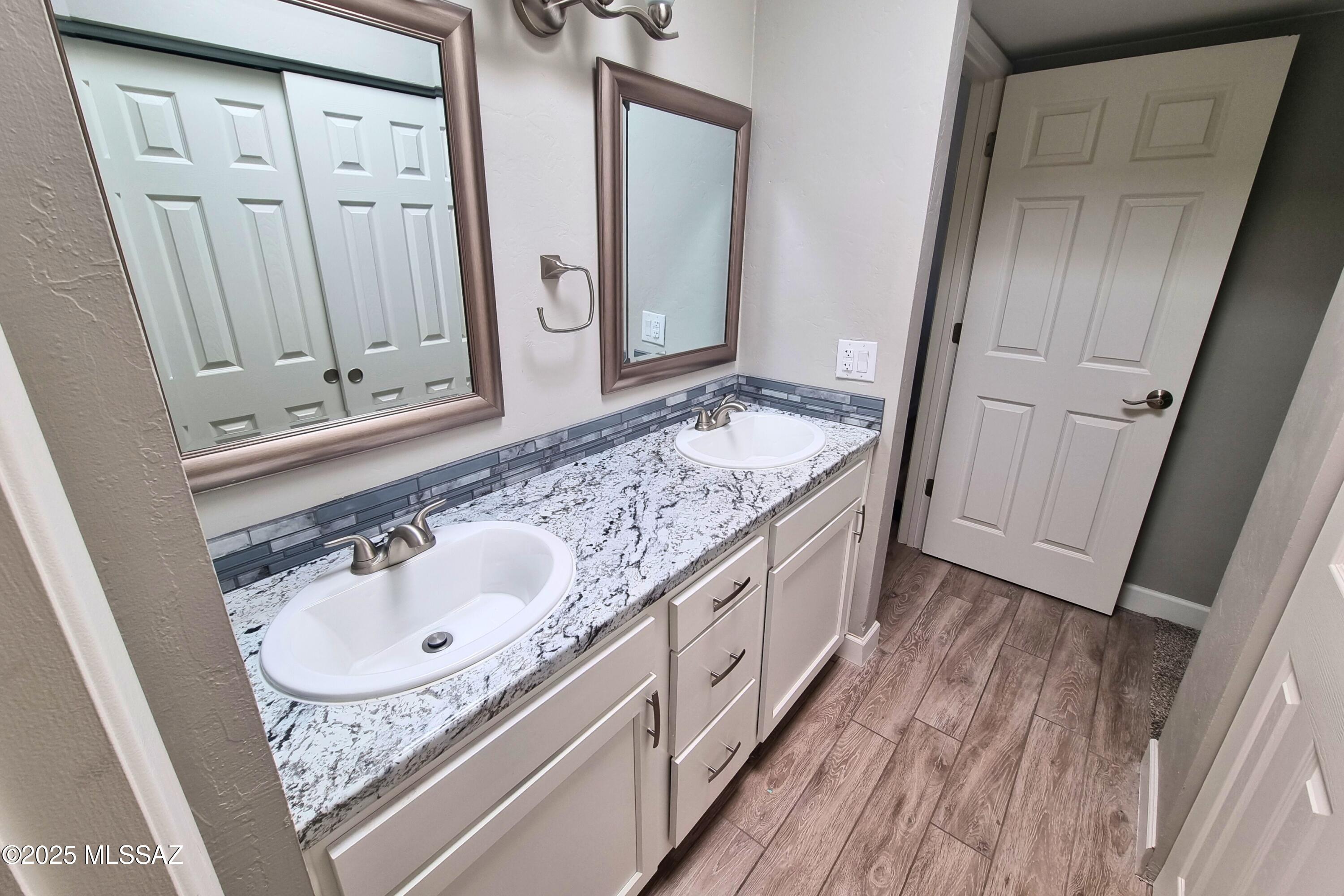 1949 North Swan Road, Unit 30 Tucson, AZ 85712 - Photo 18 of 32 Gallery Image 18