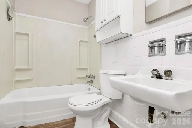 $1,695 | 4919 Raymond Place, Charlotte, NC 28205