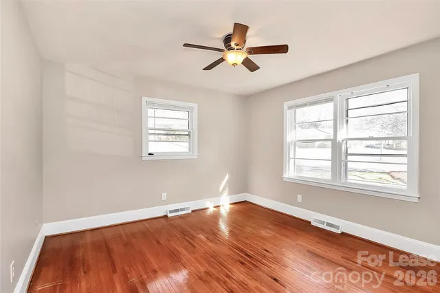 $1,695 | 4919 Raymond Place, Charlotte, NC 28205