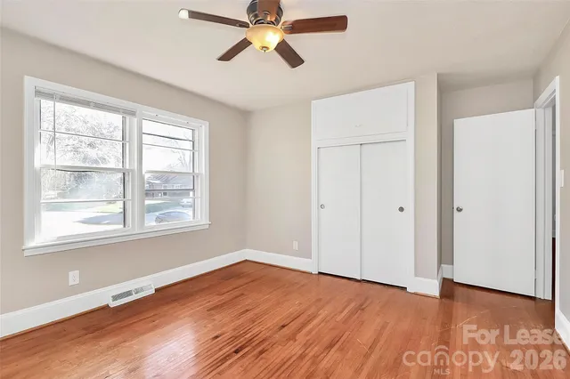 $1,695 | 4919 Raymond Place, Charlotte, NC 28205