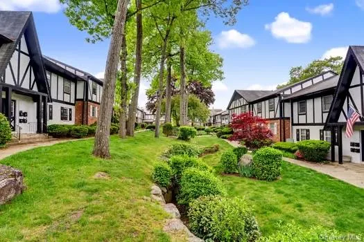 $342,000 | 129 Parkside Drive, Suffern, NY 10901