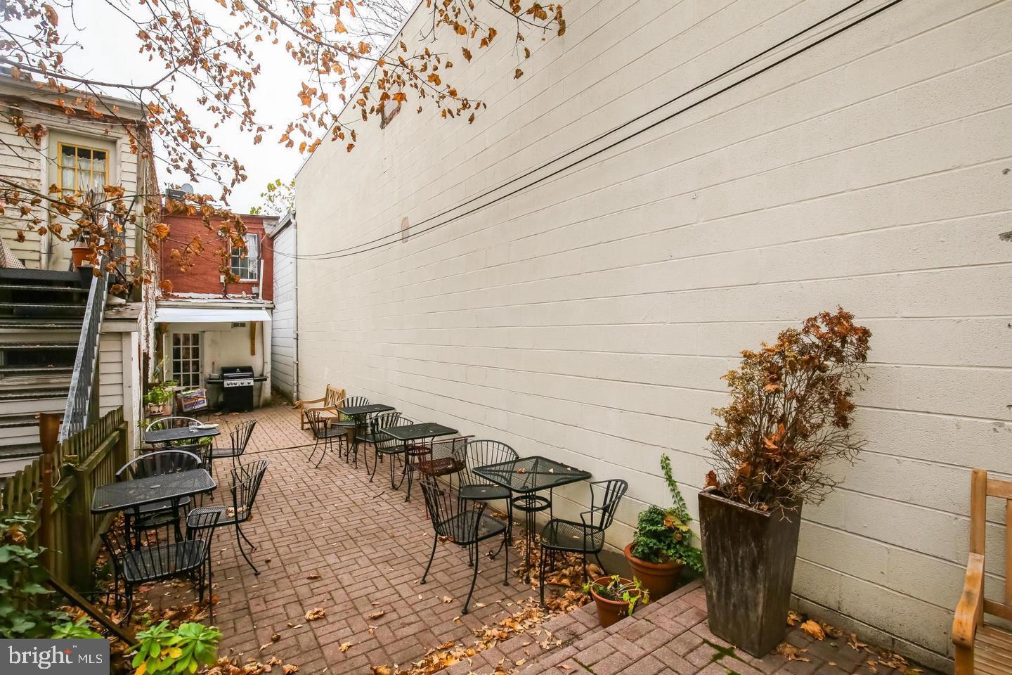 1665 Wisconsin Avenue Northwest Washington, DC 20007 - Photo 4 of 24