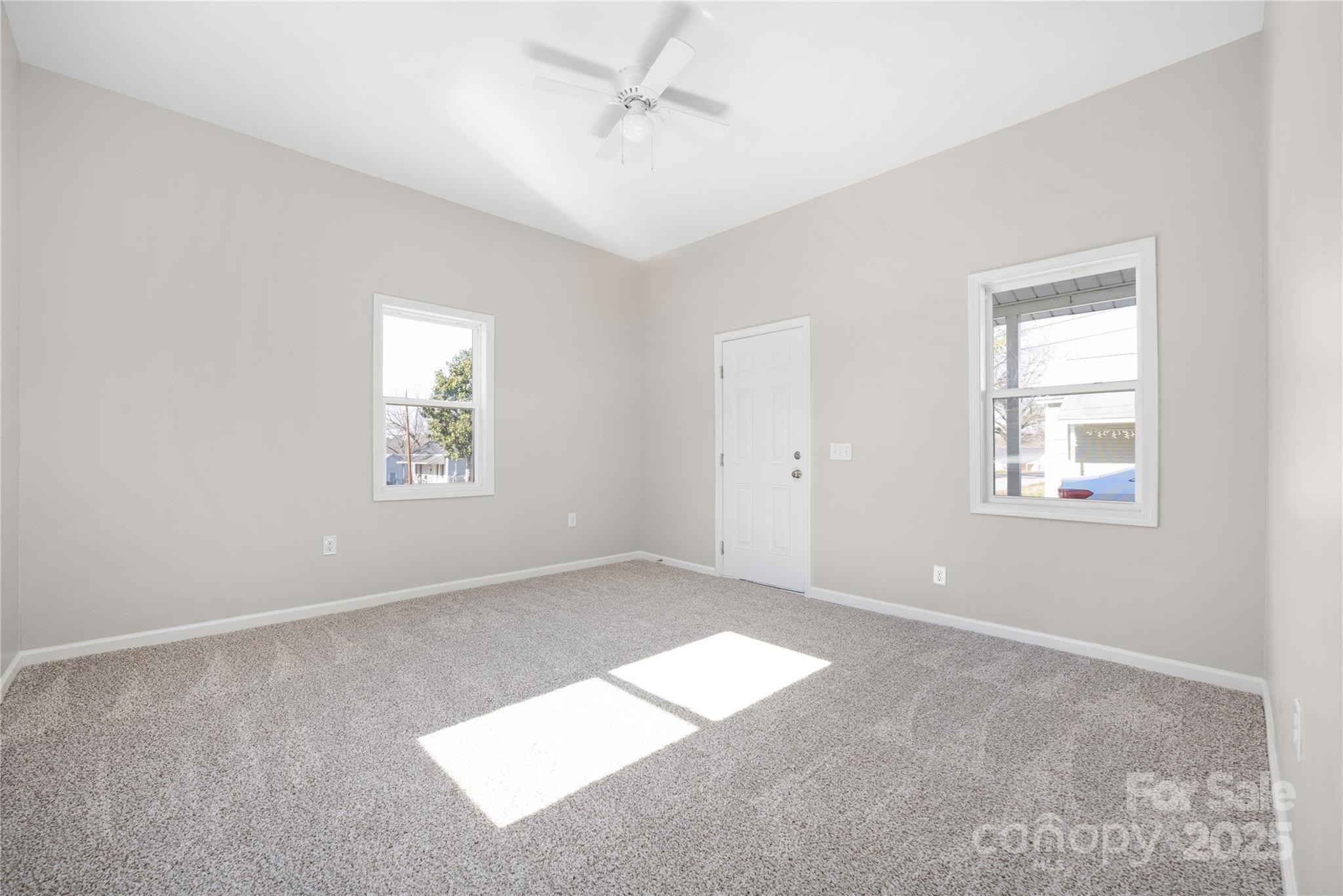 528 6th Street Chester, SC 29706 - Photo 11 of 31 an empty room with windows and closet