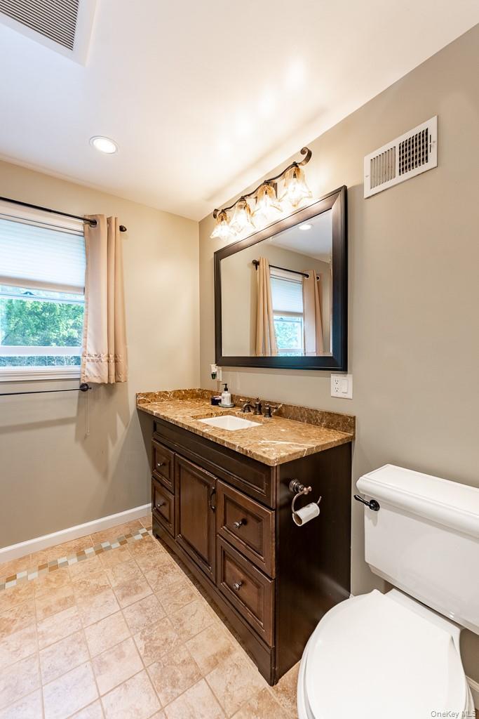22 Oakbrook Road Ossining, NY 10562 - Photo 32 of 47