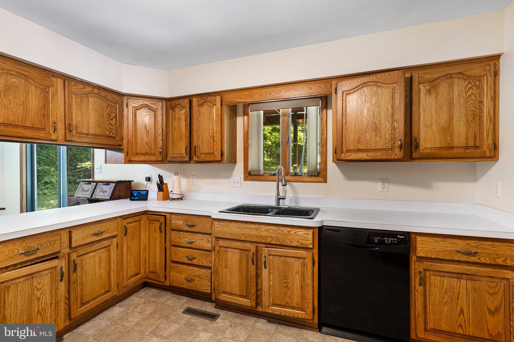 903 Colston Drive Falling Waters, WV 25419 - Photo 14 of 46