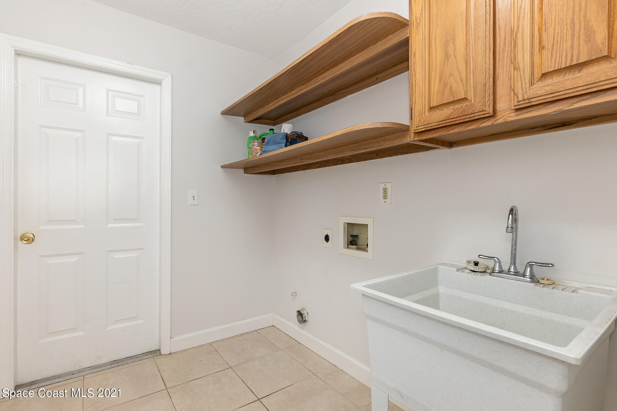 4370 Canard Road Melbourne, FL 32934 - Photo 22 of 26 Laundry Rm