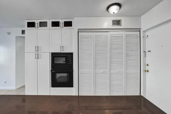 $1,900 | 600 Southeast 2nd Avenue, Unit K2, Deerfield Beach, FL 33441