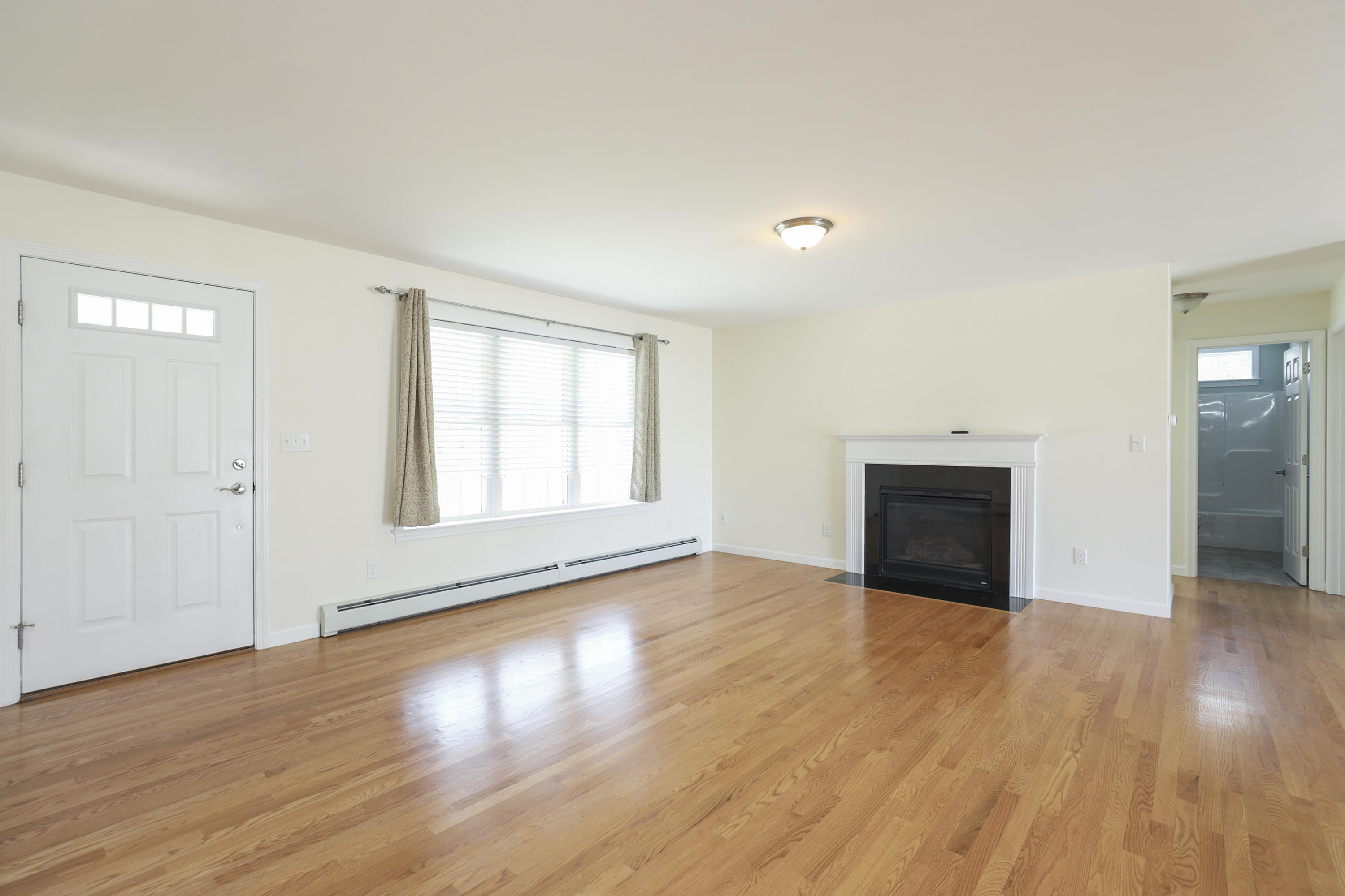 39 Hubbard Street Saco, ME 04072 - Photo 10 of 23 009-photo-8204598