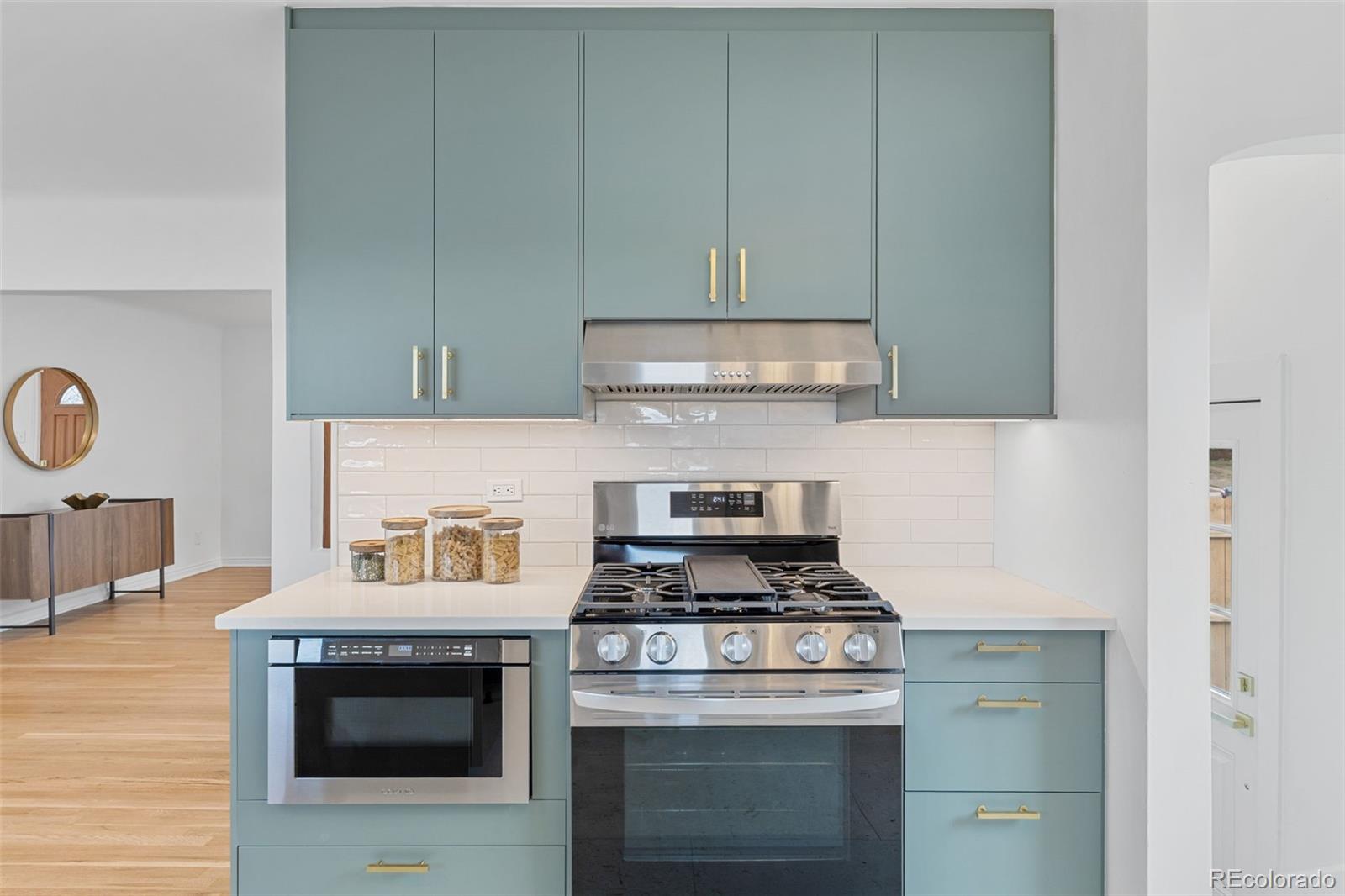 1335 North Locust Street Denver, CO 80220 - Photo 11 of 38