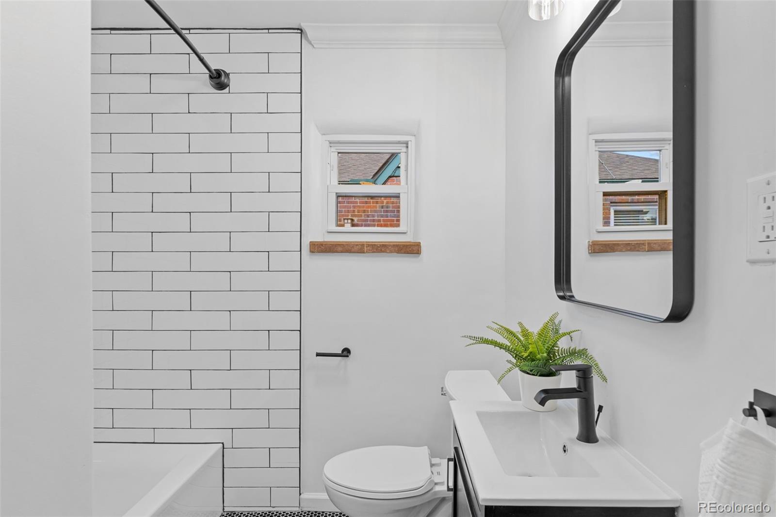 1335 North Locust Street Denver, CO 80220 - Photo 15 of 38