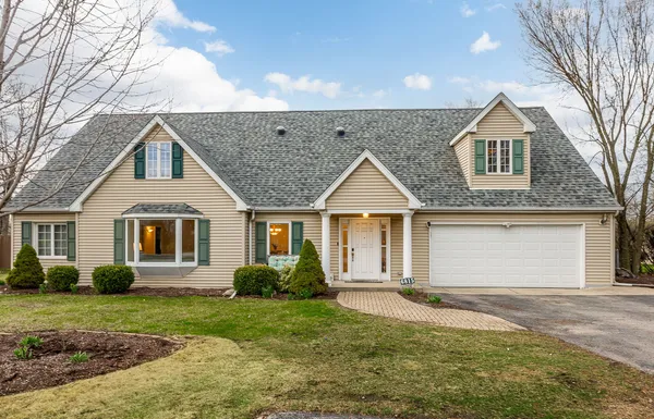 $795,000 | 6815 Willow Springs Road, Countryside, IL 60525