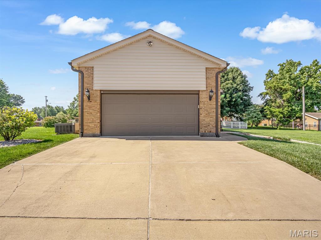 719 Waterloo Drive Waterloo, IL 62298 - Photo 4 of 29