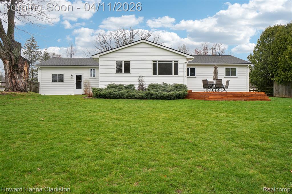 10995 Big Lake Road Davisburg, MI 48350 - Photo 30 of 46 Gallery Image 30