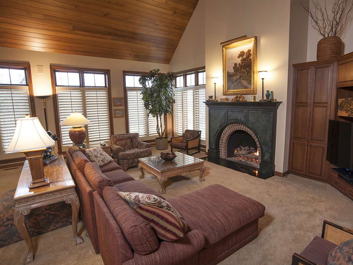 11834 Woodstream Ridge Court Fort Wayne, IN 46845 - Photo 4 of 36 Gallery Image 4
