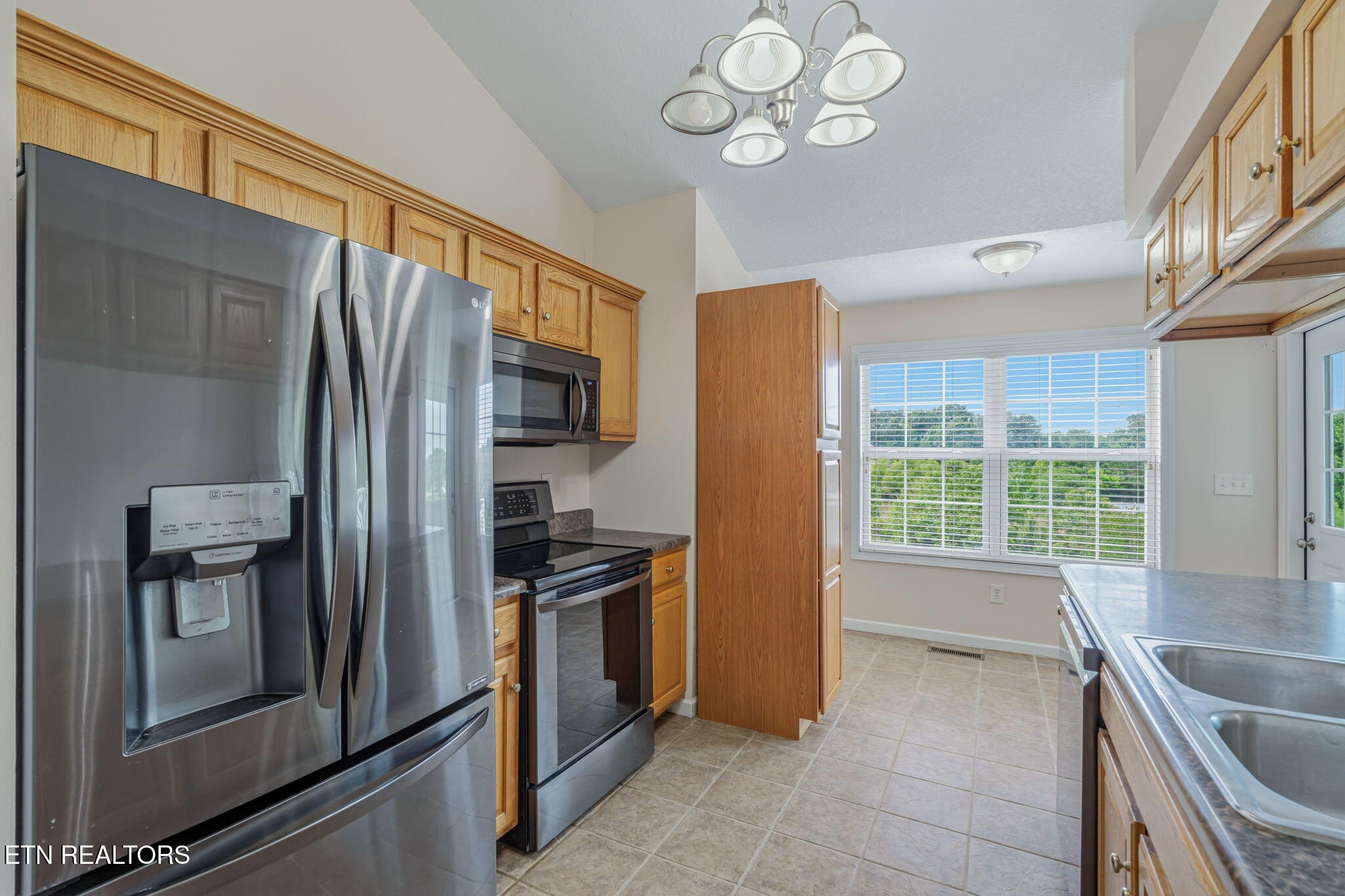 138 Country Way Road Vonore, TN 37885 - Photo 14 of 50 17-web-or-mls-138 Country Way-23