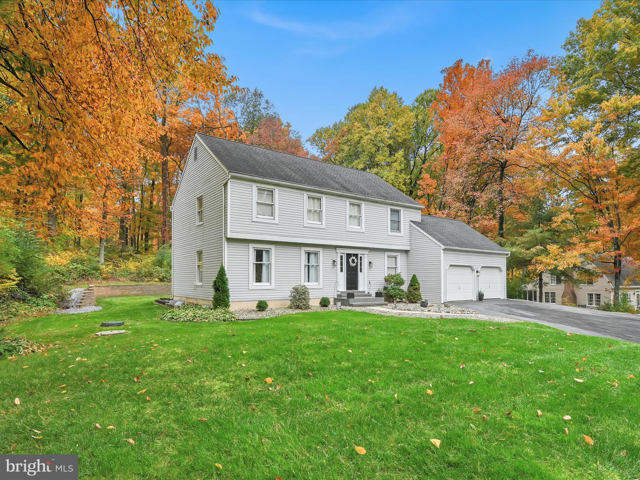9 Weaver Road Reading, PA 19608 - Photo 3 of 37 Front