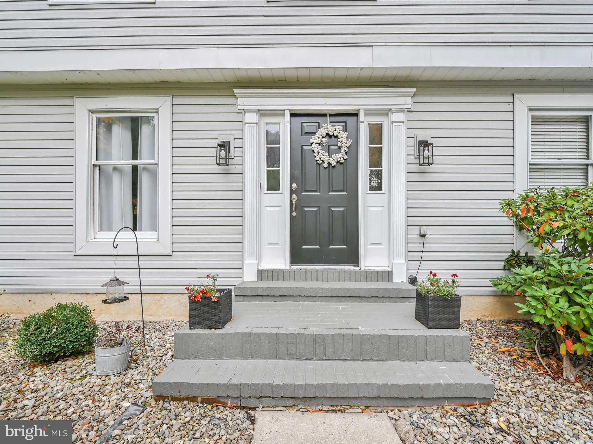 9 Weaver Road Reading, PA 19608 - Photo 4 of 37 Front