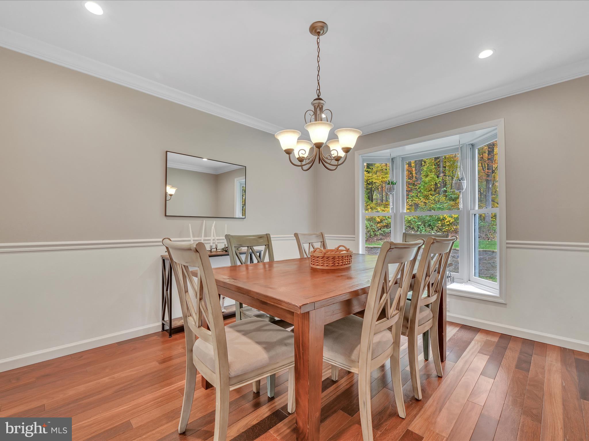9 Weaver Road Reading, PA 19608 - Photo 8 of 37 Dining room