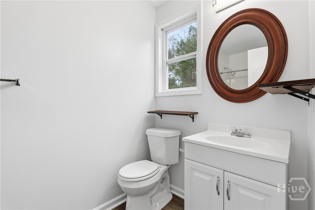 3214 Hazel Street Savannah, GA 31404 - Photo 17 of 23 Master bath