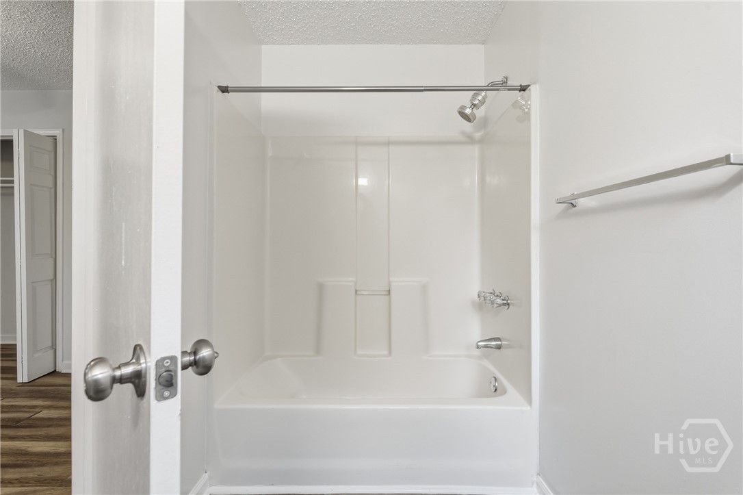 3214 Hazel Street Savannah, GA 31404 - Photo 18 of 23 master bath