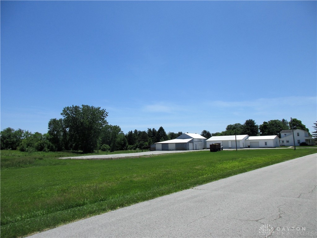 9132 Barnes Road Clayton, OH 45315 - Photo 13 of 48 Road view