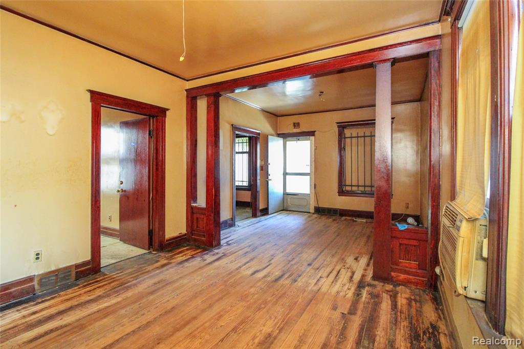 8357 Navy Street Detroit, MI 48209 - Photo 2 of 26