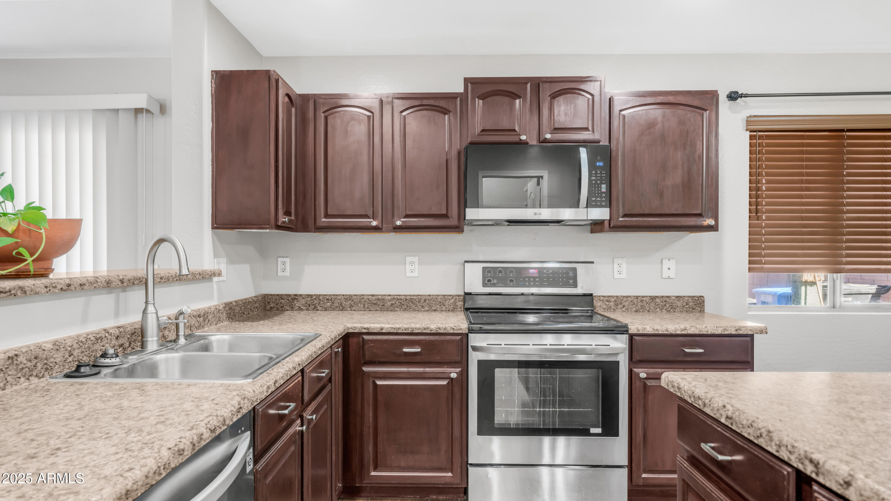 8650 West Payson Road Tolleson, AZ 85353 - Photo 11 of 28 8650 W Payson Rd (10)